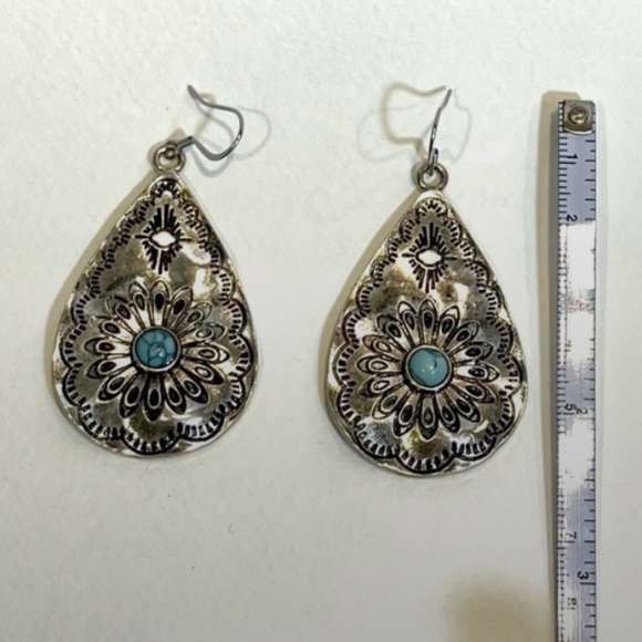 Turquoise Hammered Metal Drop Dangle Earrings Handmade NWOT sterling silver - Picture 4 of 5